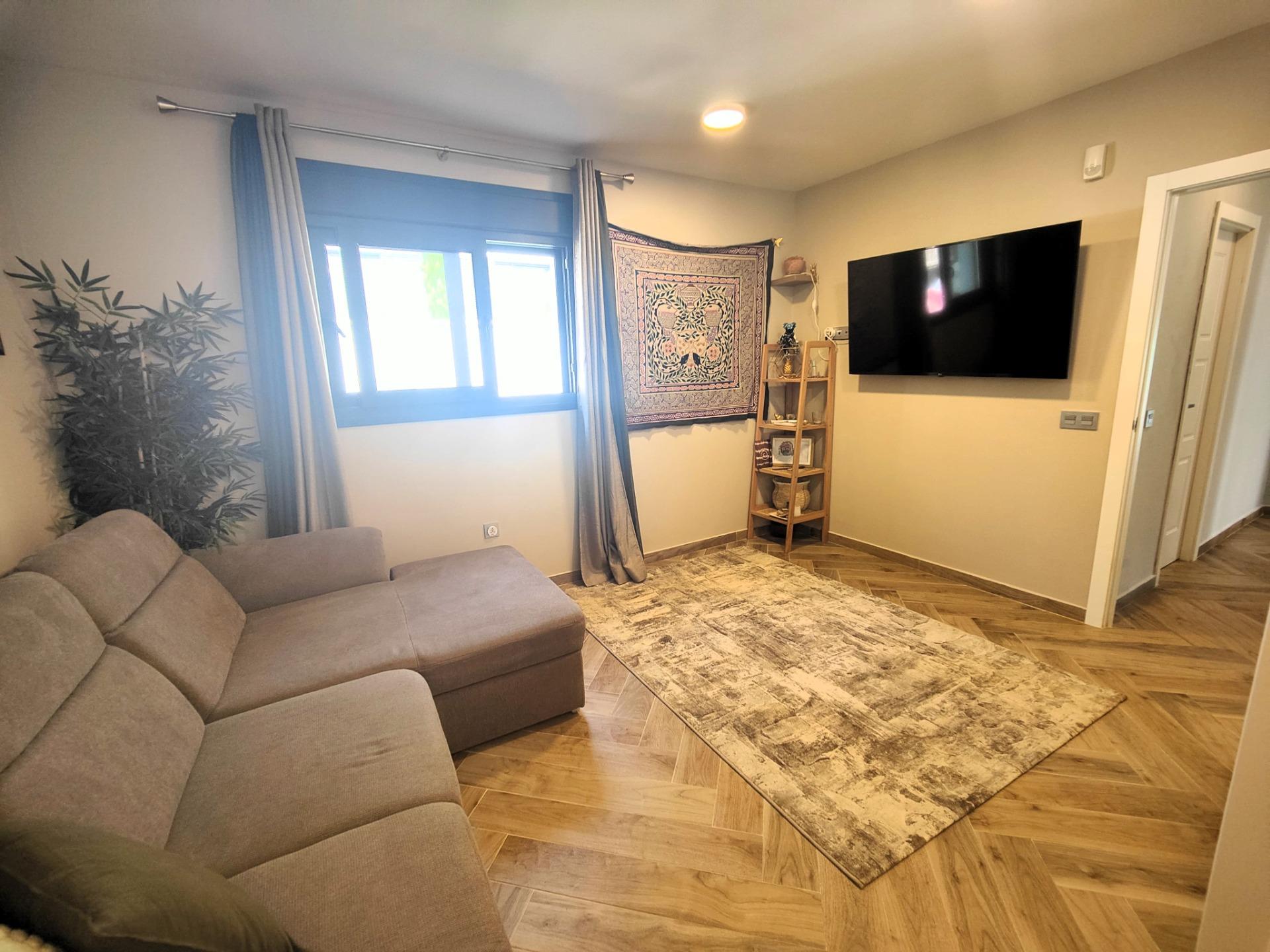 Garden in villa for sale in Cabo Roig