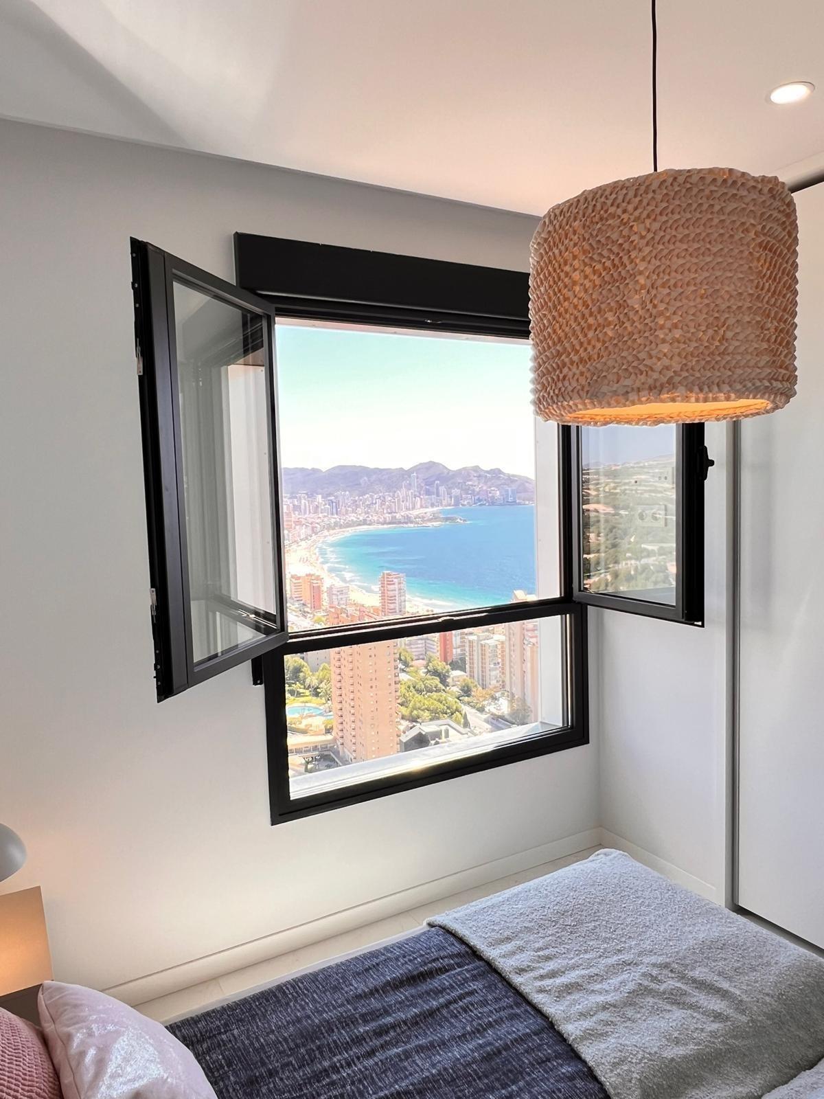 Living room in apartment for sale in Benidorm