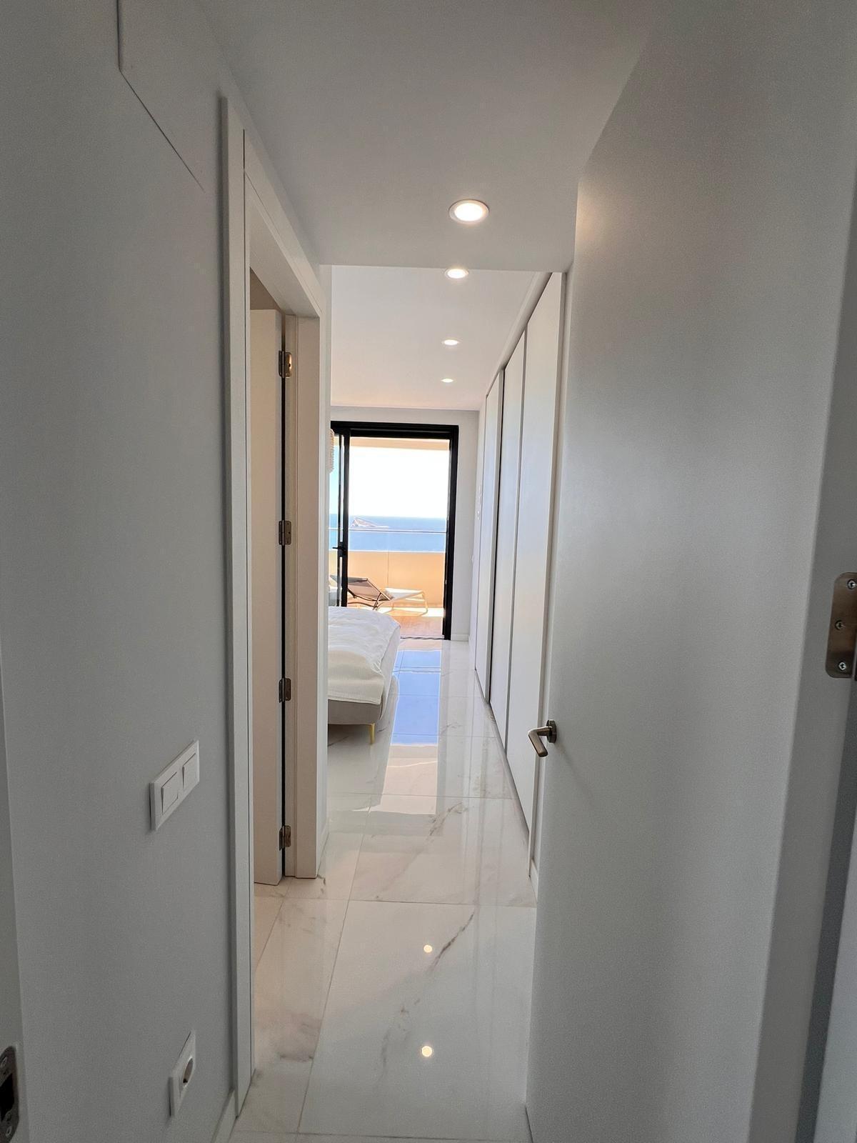 Bathroom in apartment for sale in Benidorm