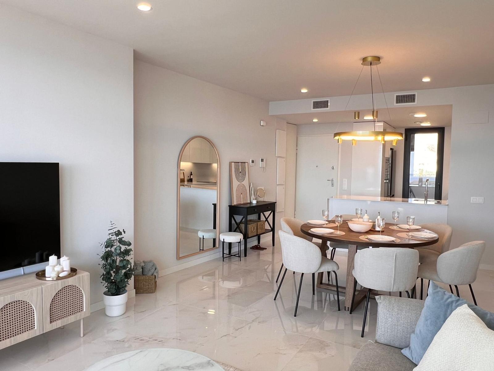 Bedroom in apartment for sale in Benidorm