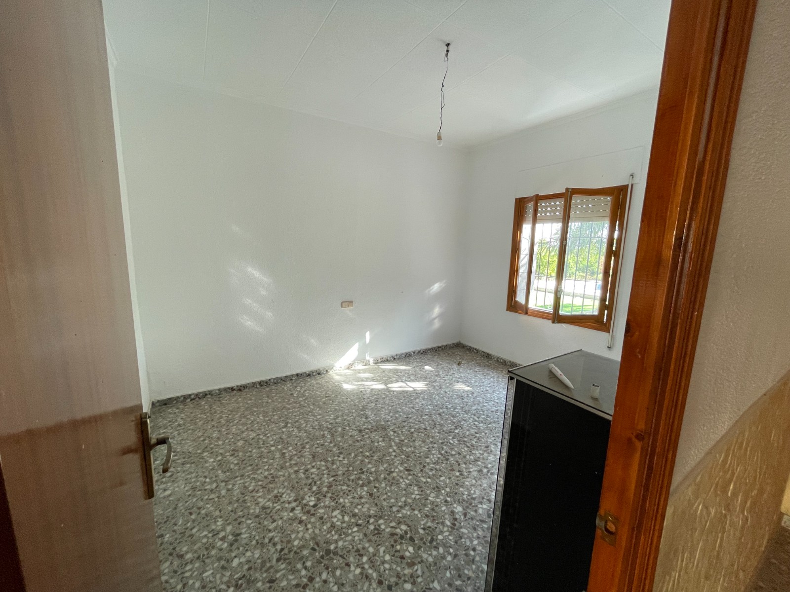 Master bedroom in villa for sale in Redovan