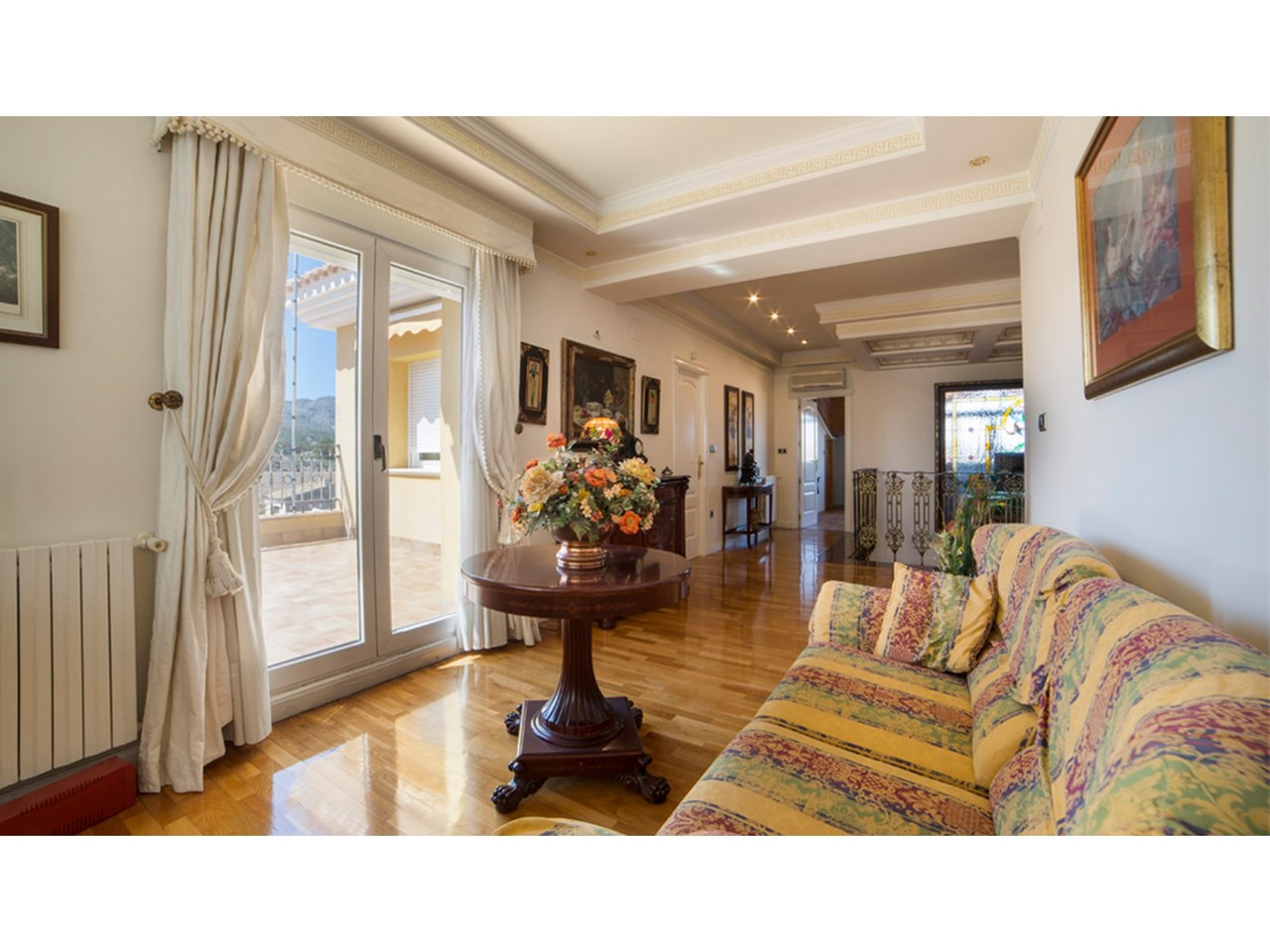 Kitchen in villa for sale in Yecla