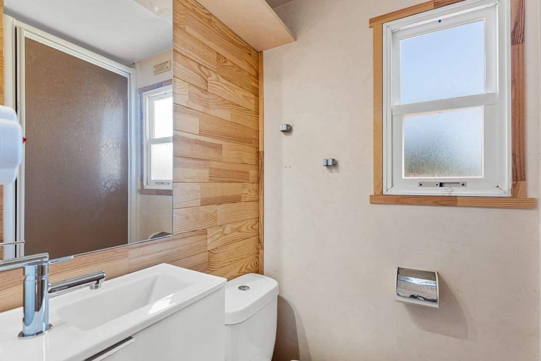 Bathroom in finca for sale in Los Montesinos