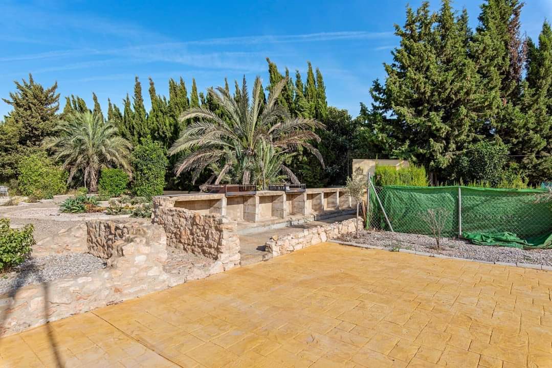 Living room in finca for sale in Los Montesinos