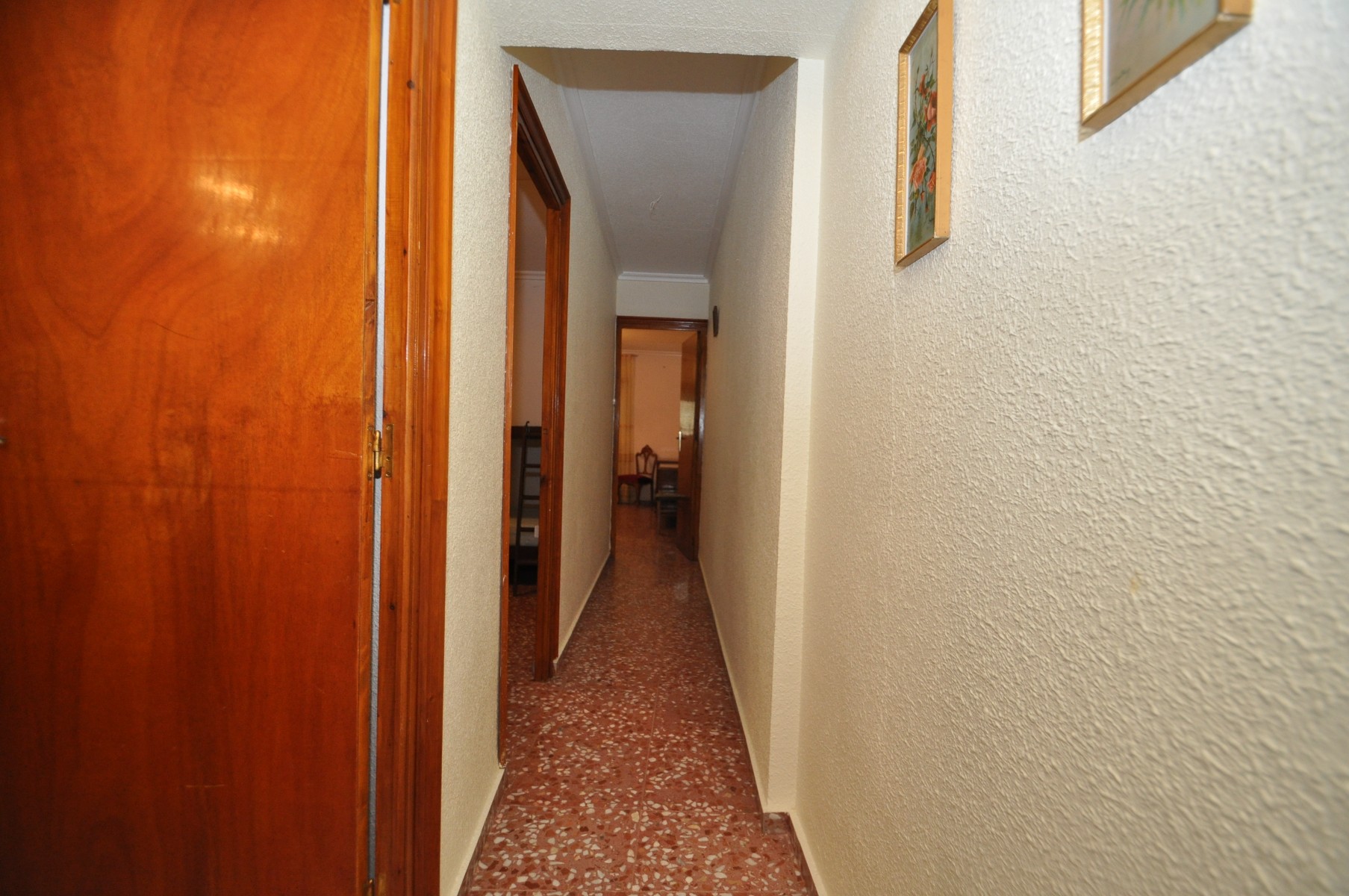 Master bedroom in villa for sale in Yecla