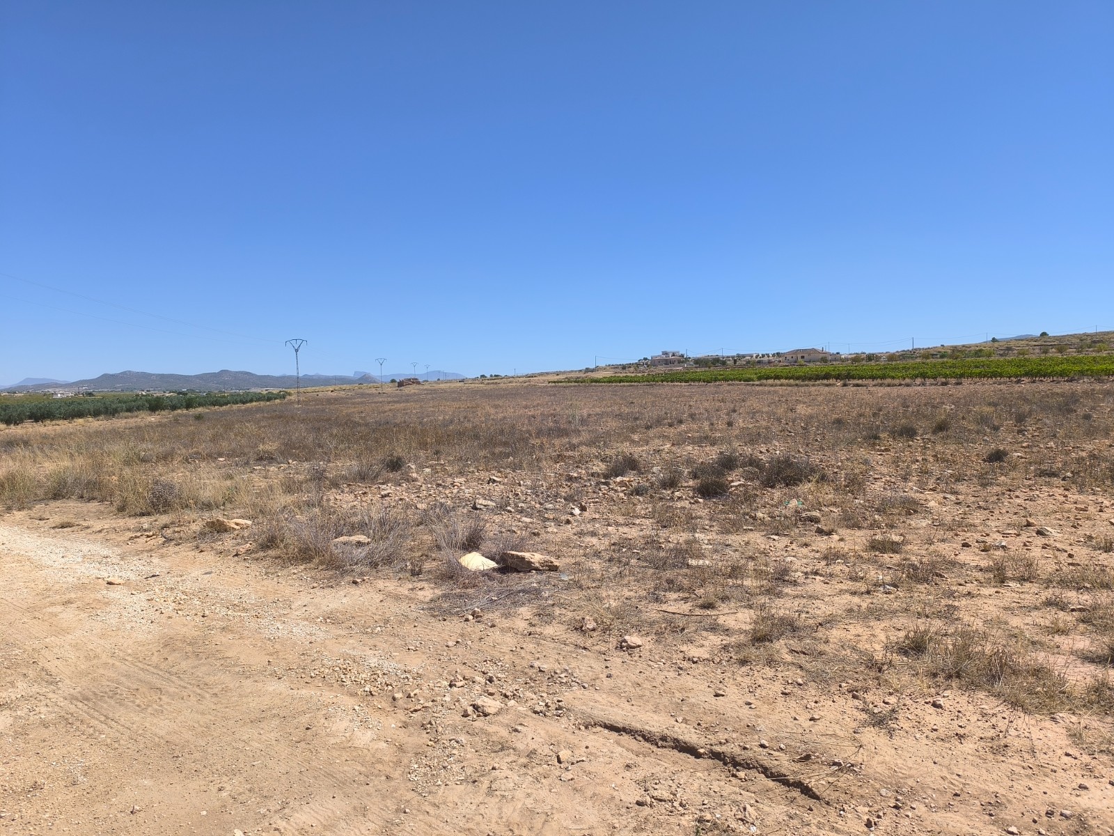 Presenting a fantastic plot of land spanning 30,552 square meters, offering a great opportunity for