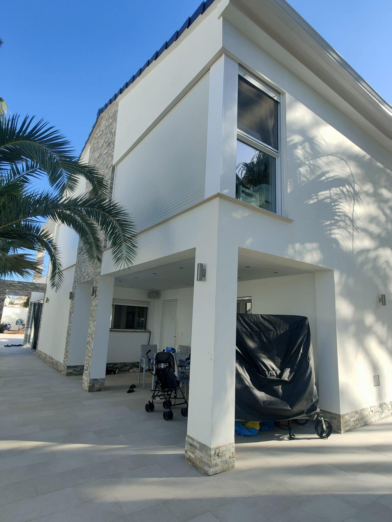 Exterior view in villa for sale in Orihuela Costa