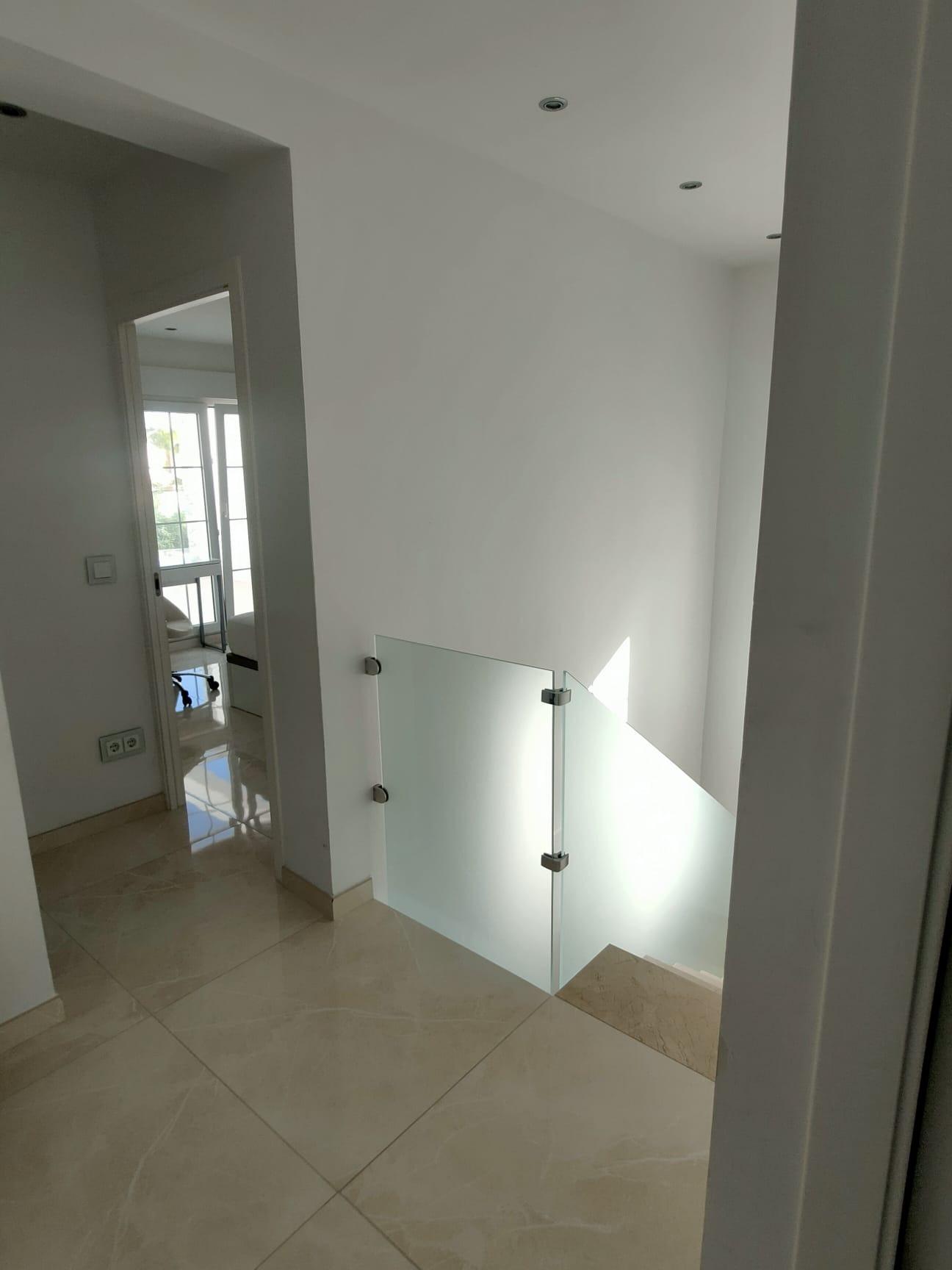 Bedroom in villa for sale in Orihuela Costa