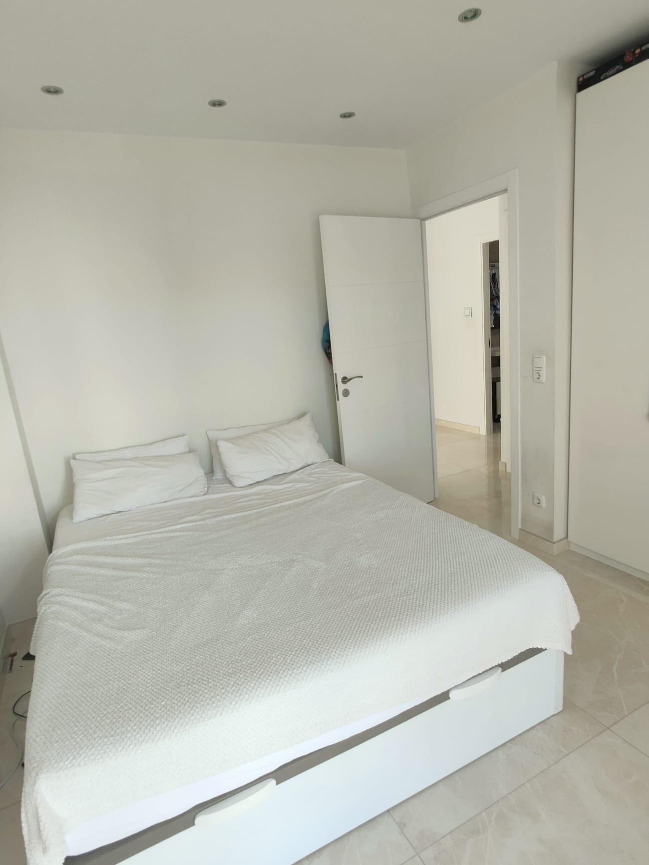 Master bedroom in villa for sale in Orihuela Costa