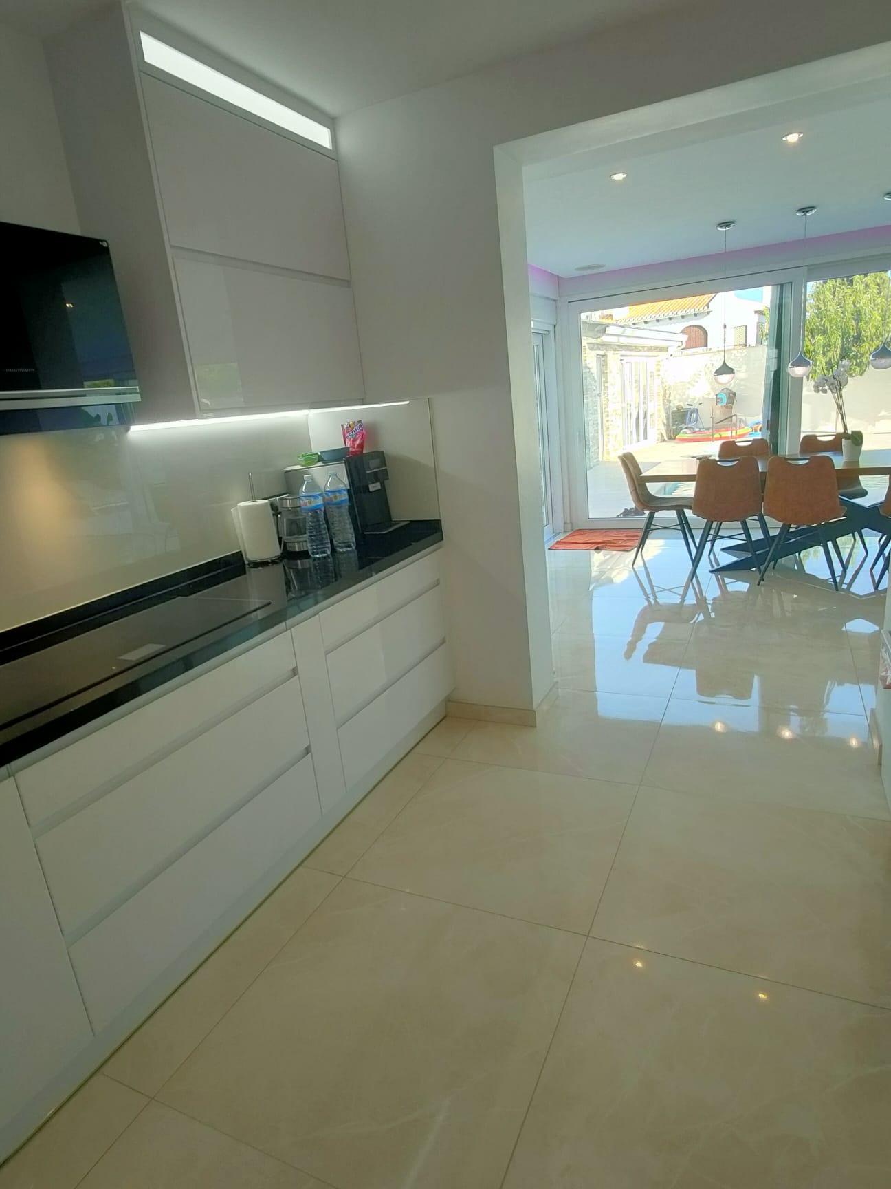 Bathroom in villa for sale in Orihuela Costa