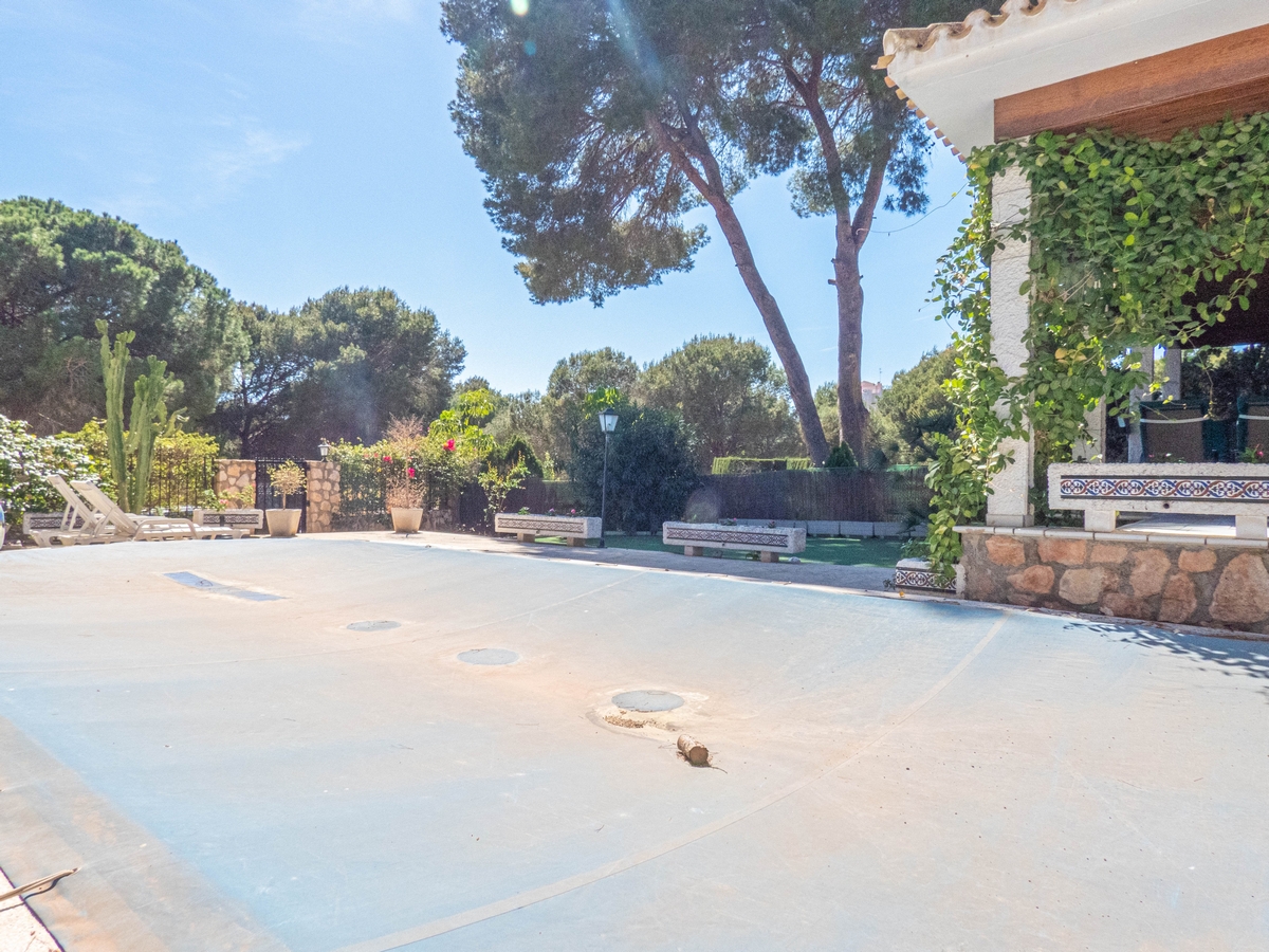 Dining area in villa for sale in Dehesa de Campoamor
