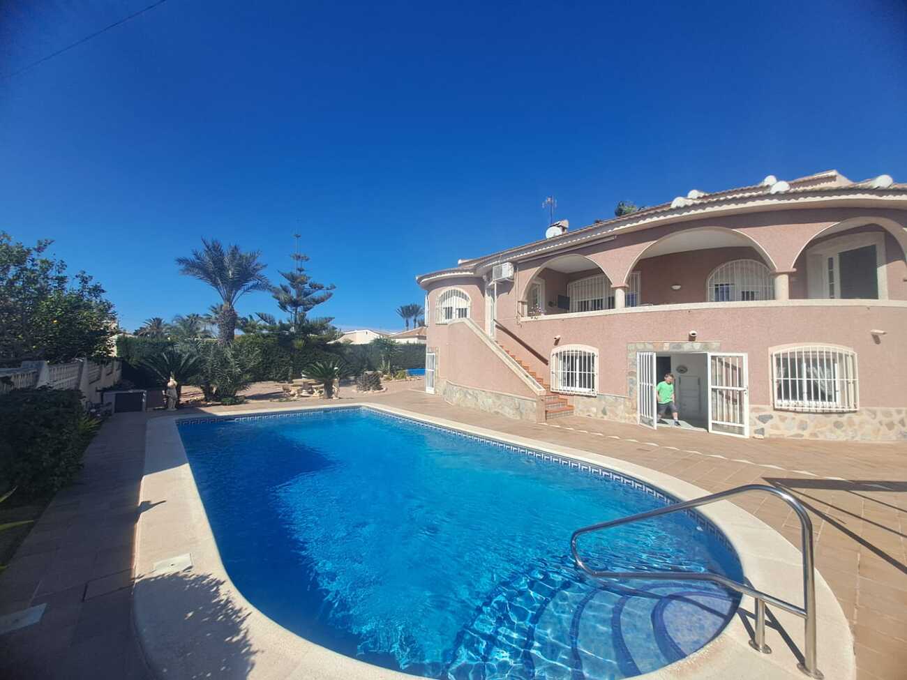 Bedrooms: 5, Bathrooms: 4, Villa in Ciudad Quesada, Alicante, Spain