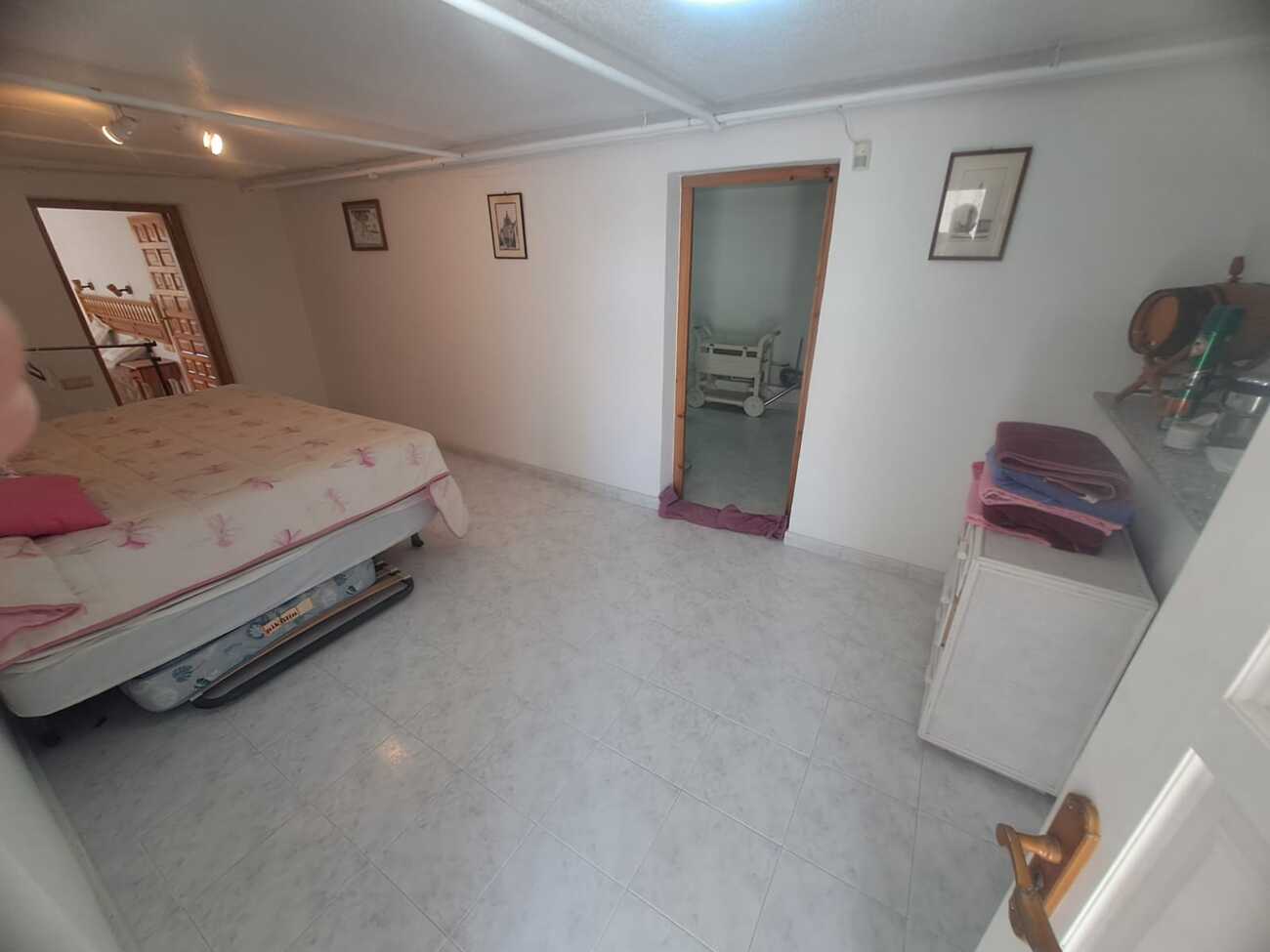 Bedrooms: 5, Bathrooms: 4, Villa in Ciudad Quesada, Alicante, Spain