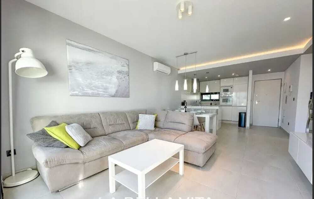 Living room in apartment for sale in Guardamar del Segura