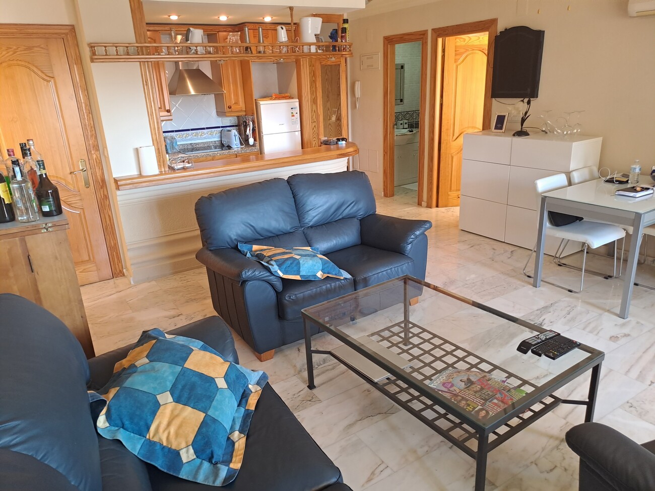 Master bedroom in apartment for sale in Guardamar del Segura