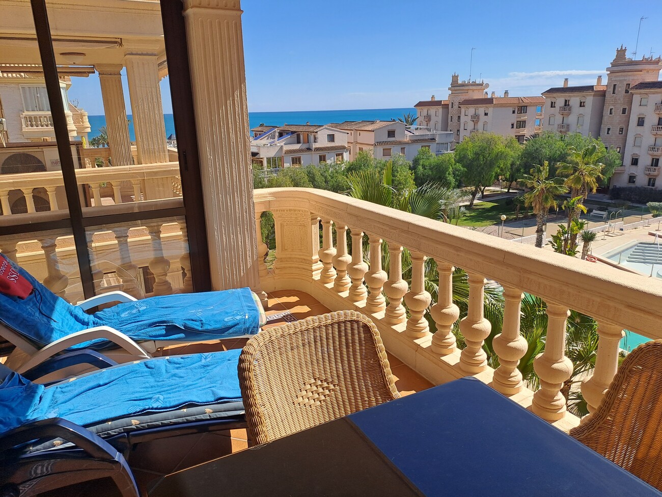 Bedroom in apartment for sale in Guardamar del Segura