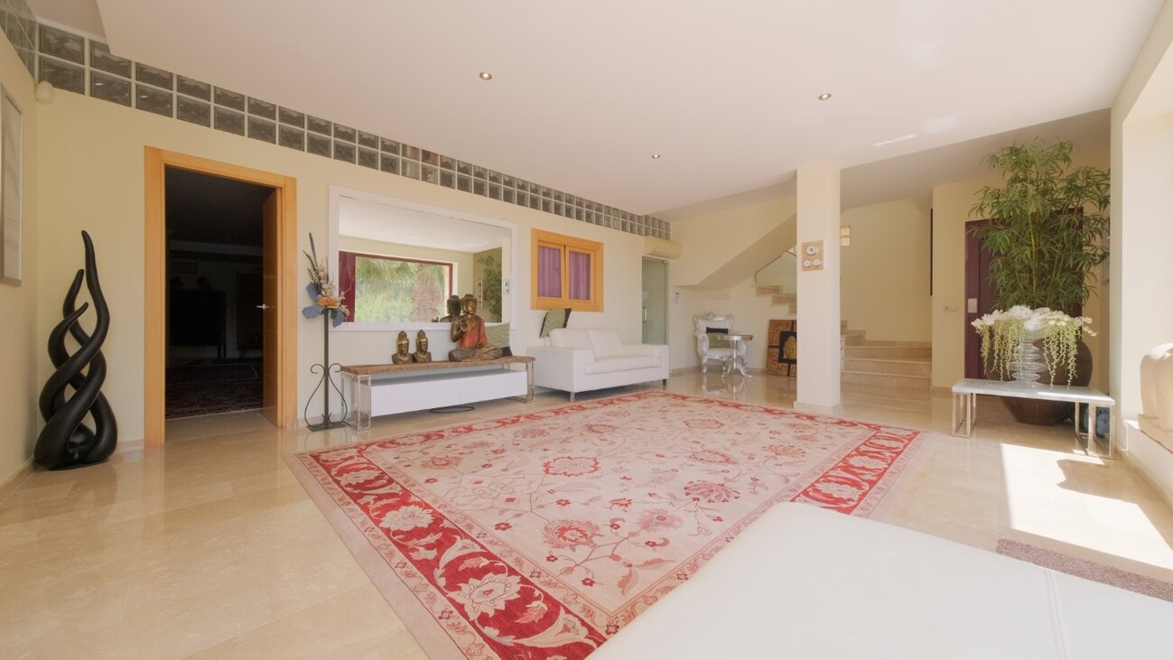 Exterior view in villa for sale in Callosa D'en Sarria