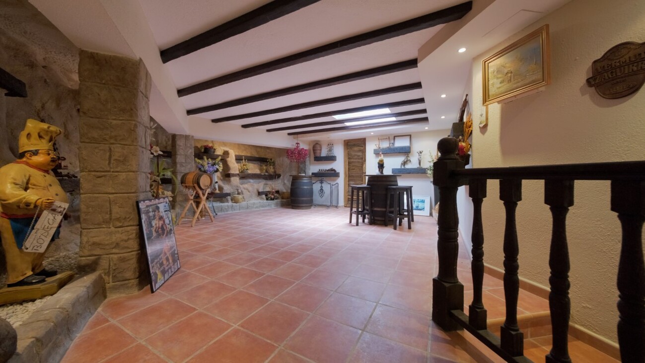 Bedroom in villa for sale in Callosa D'en Sarria