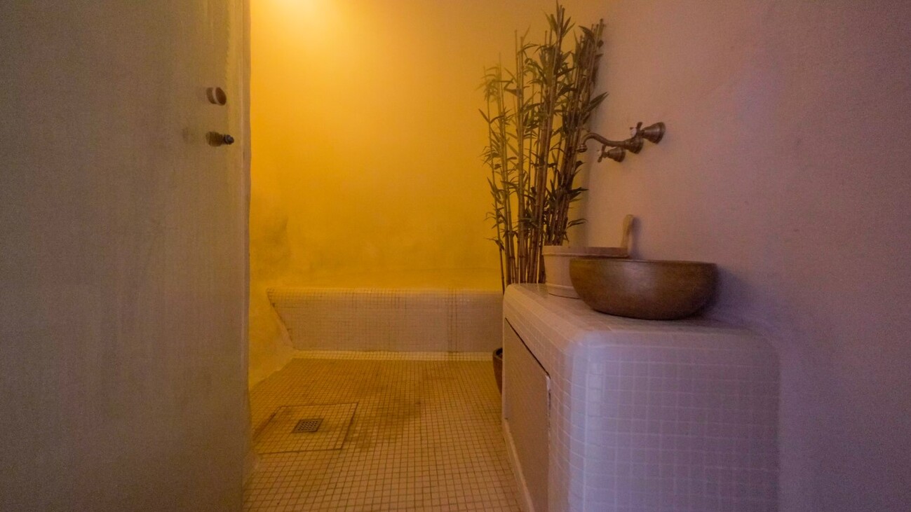 Master bedroom in villa for sale in Callosa D'en Sarria