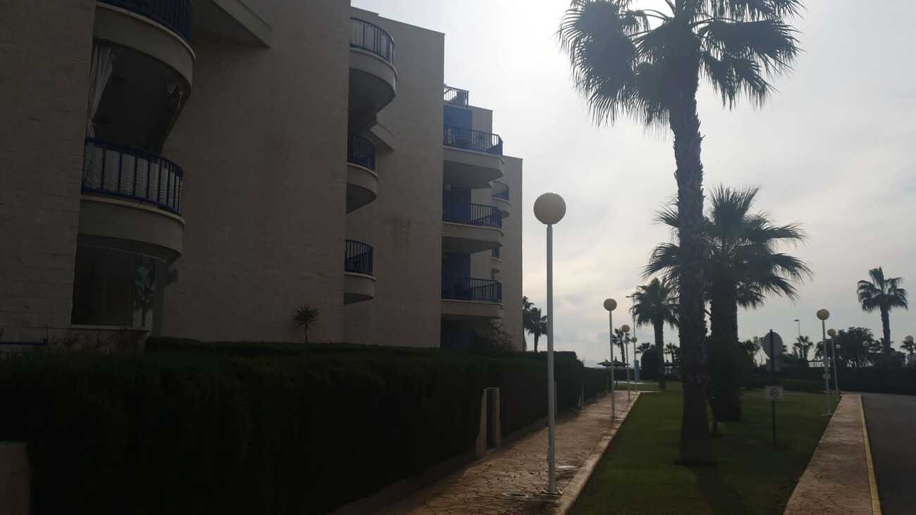 Bedroom in apartment for sale in Cabo Roig