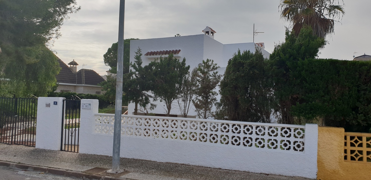 Kitchen in villa for sale in La Zenia