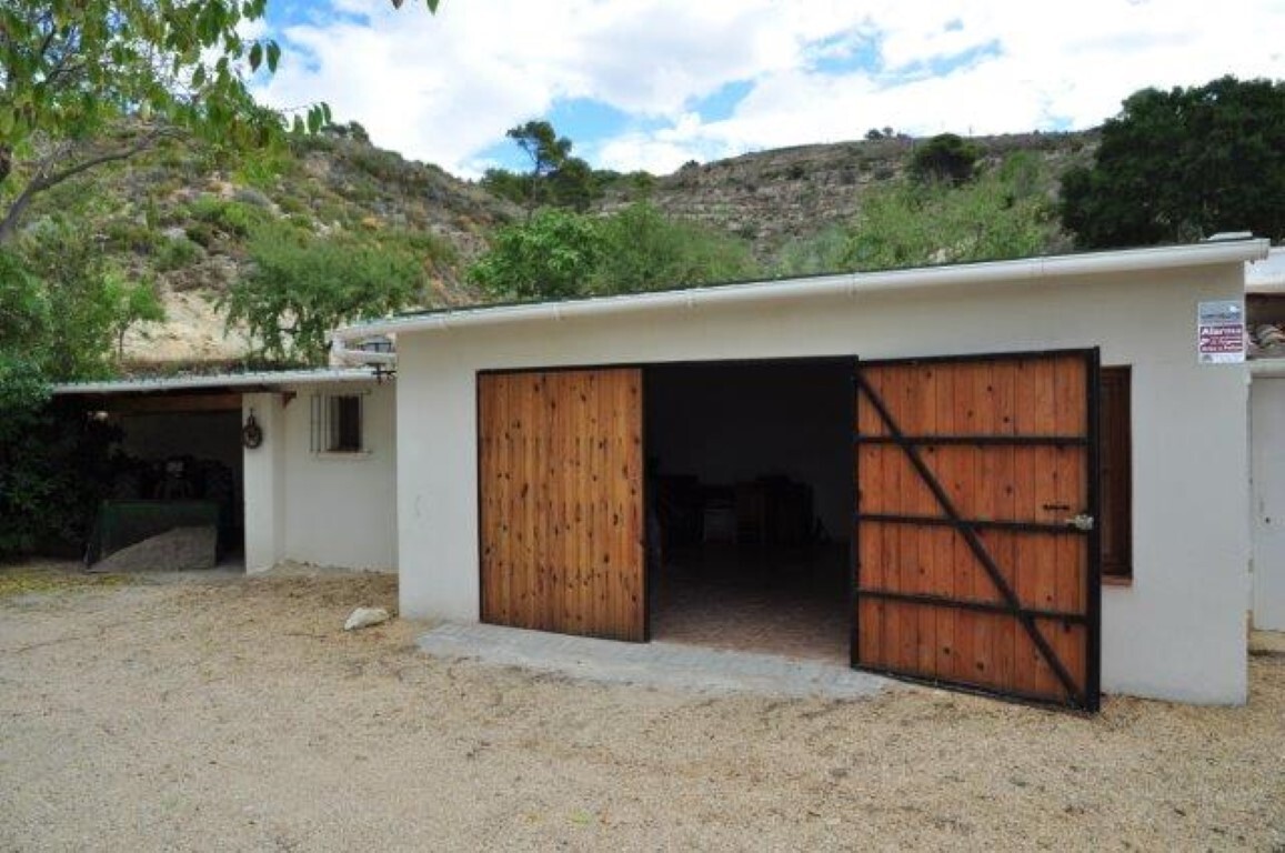 Kitchen in finca for sale in Torremanzanas