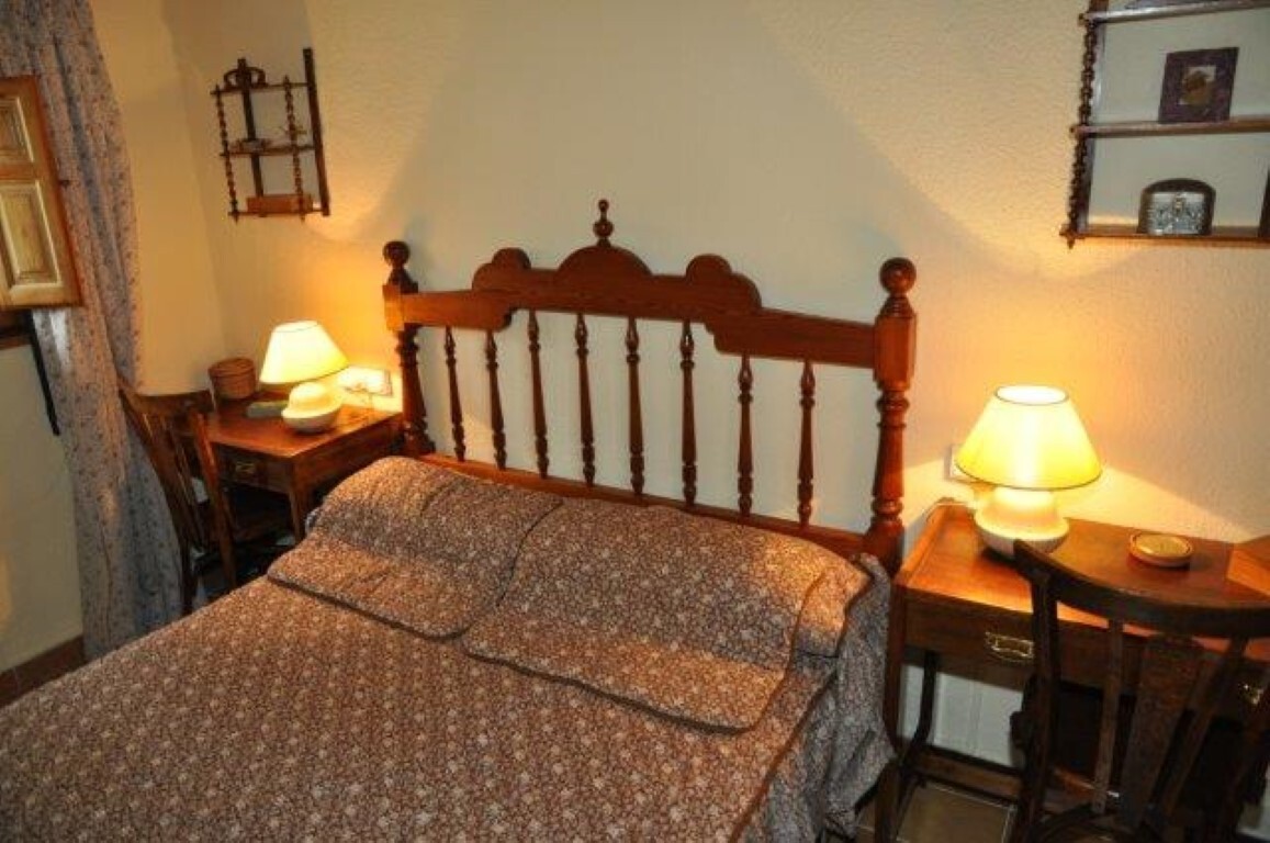 Bedroom in finca for sale in Torremanzanas