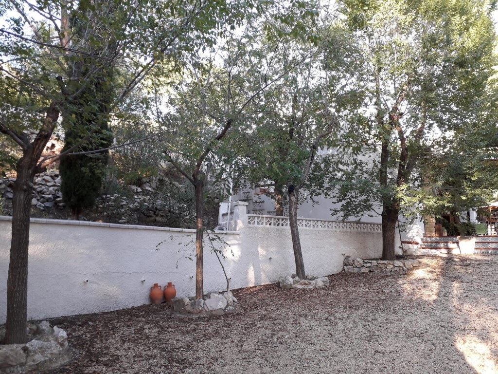 Garden in finca for sale in Torremanzanas
