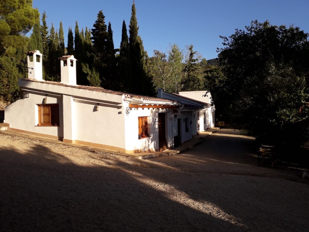 Bedroom in finca for sale in Torremanzanas