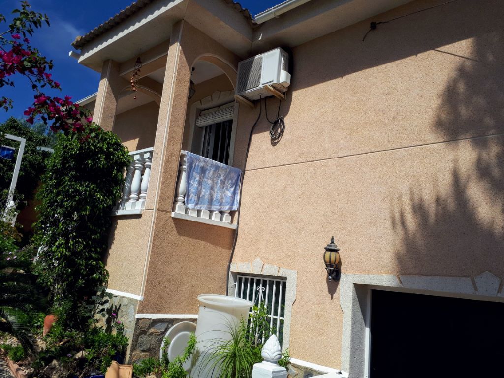 Garden in villa for sale in Ciudad Quesada
