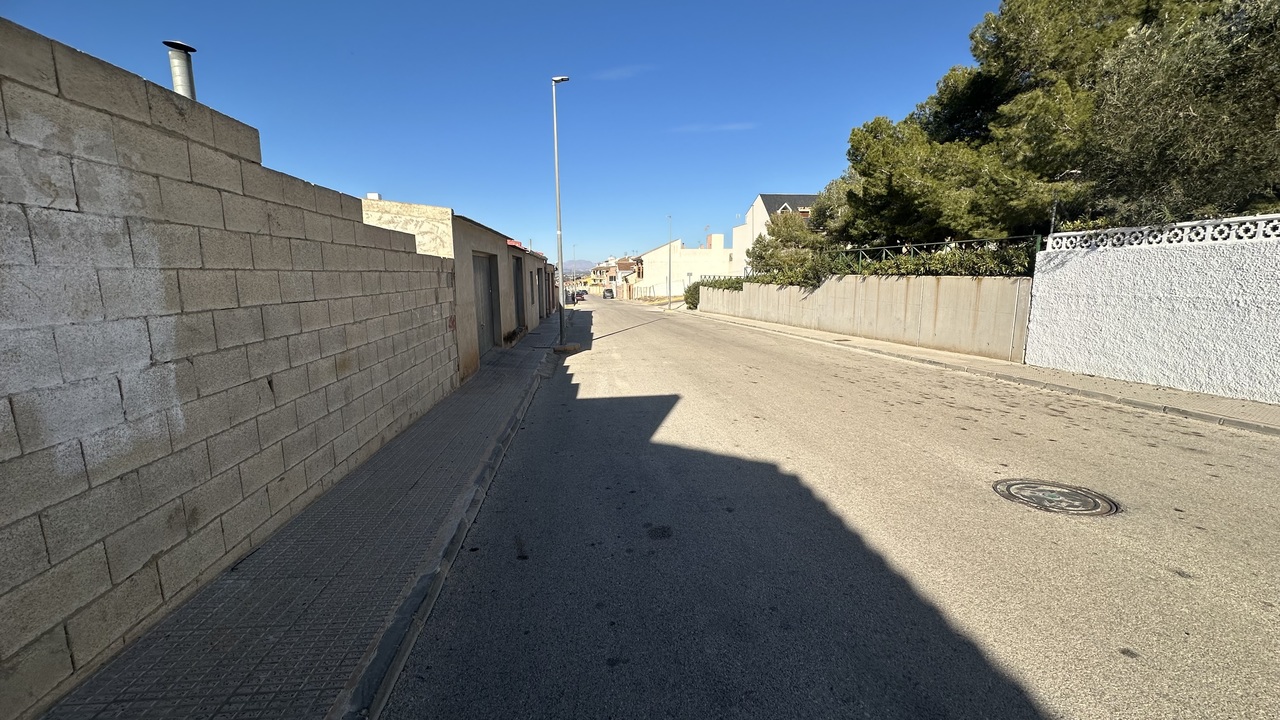 Master bedroom in land for sale in Benijofar