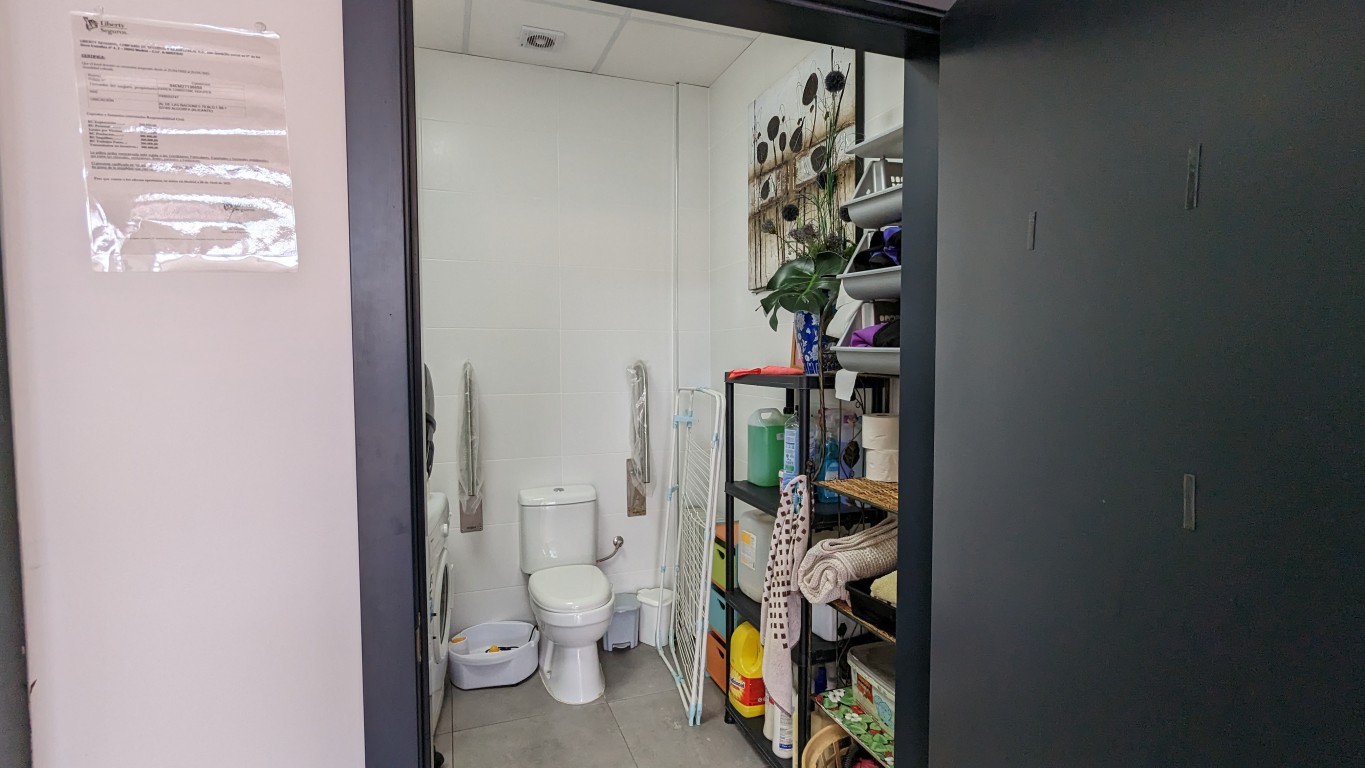 Garden in commercial for sale in Lo Crispin