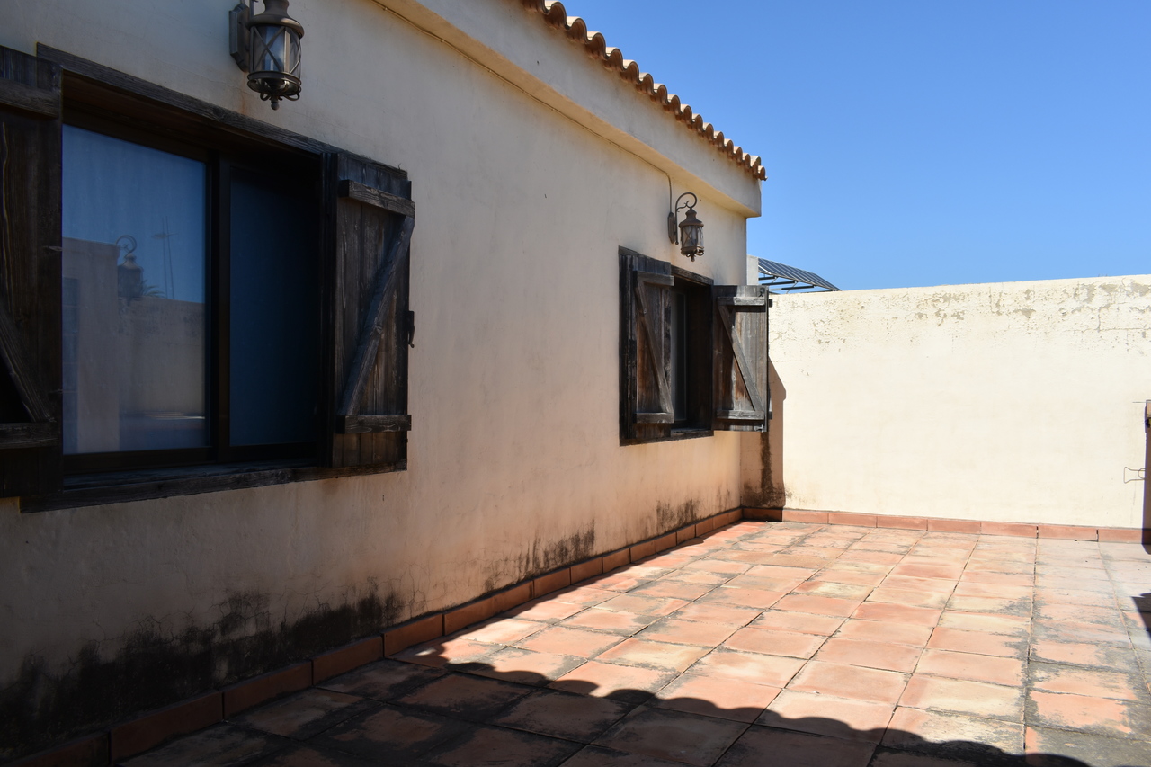 Bathroom in villa for sale in Algorfa