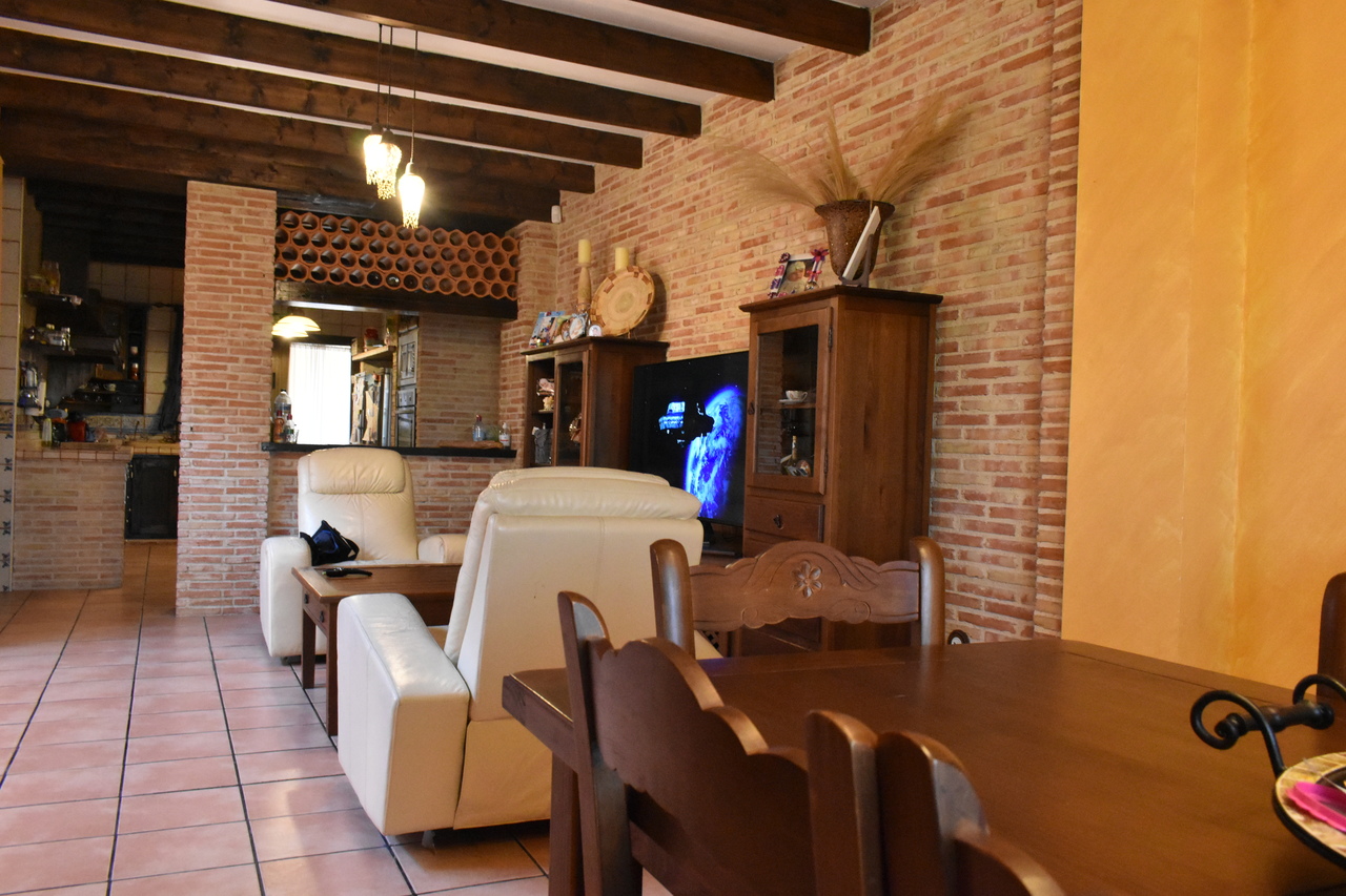 Pool area in villa for sale in Algorfa