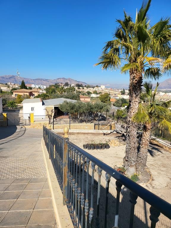 Pool area in villa for sale in Bigastro