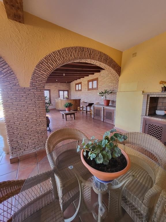 Pool area in villa for sale in Bigastro