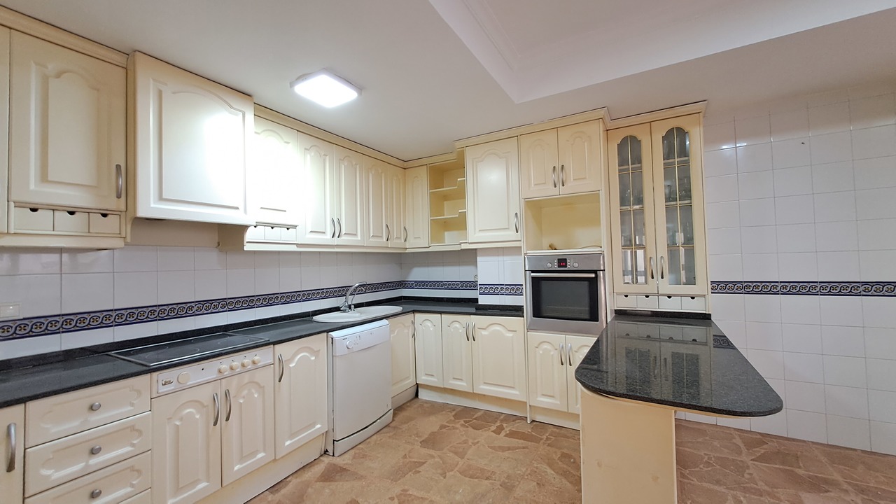 Terrace in apartment for sale in Torrevieja