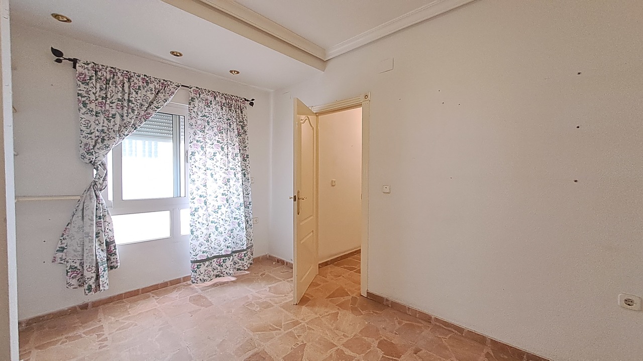 Bathroom in apartment for sale in Torrevieja