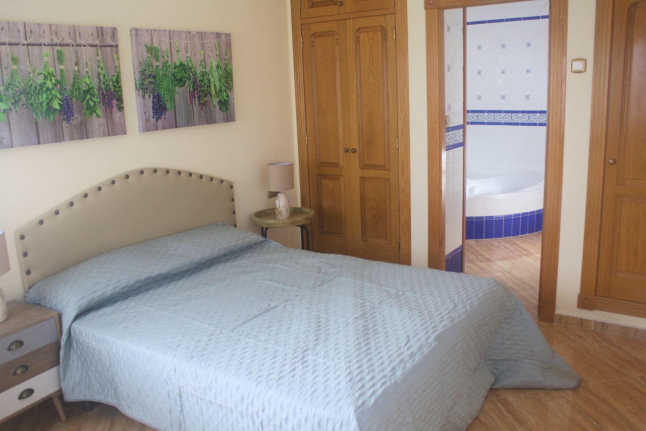 Garden in villa for sale in Los Altos