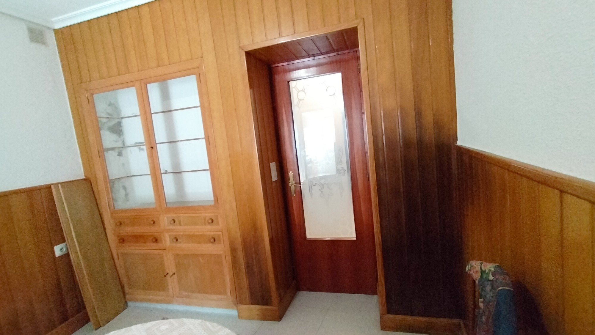 Master bedroom in terraced for sale in Sax