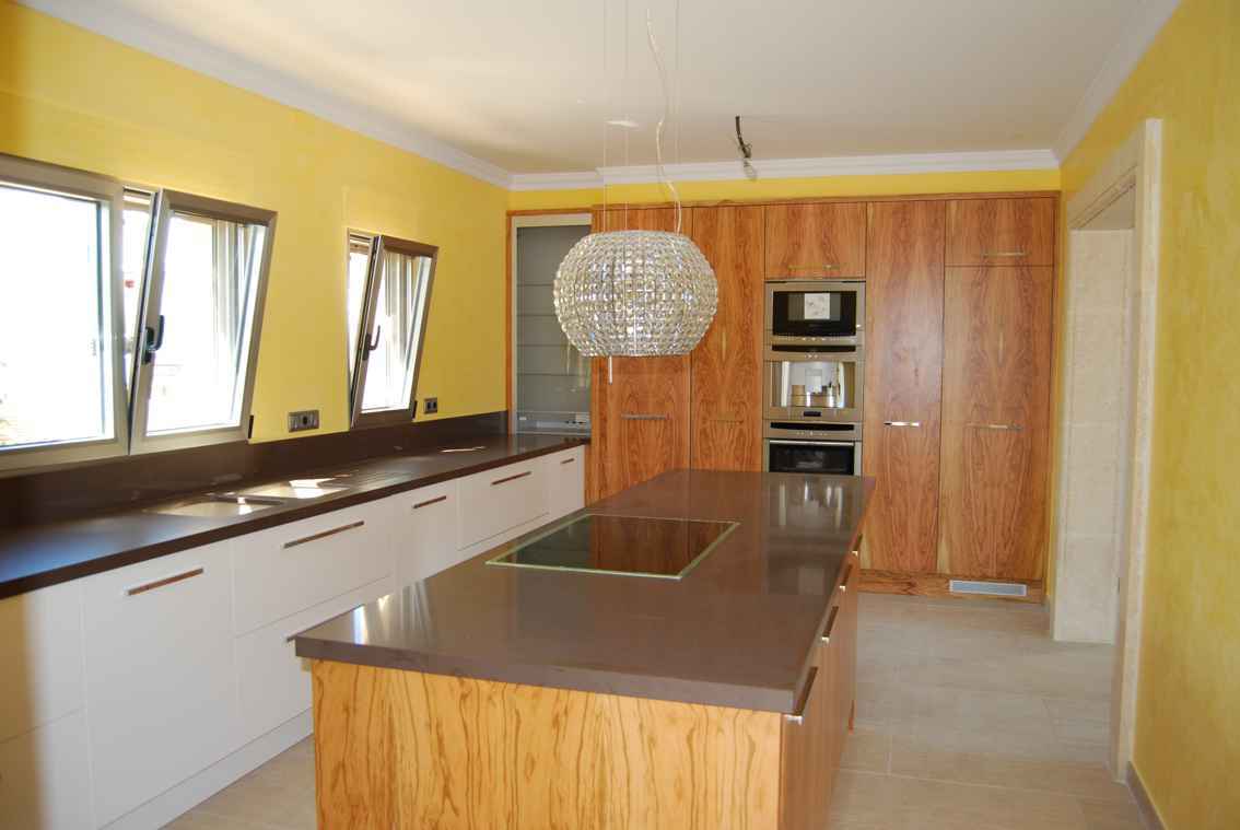 Luxury villa for sale near the beach in Javea , fantastic modern building , has three bedrooms , fou