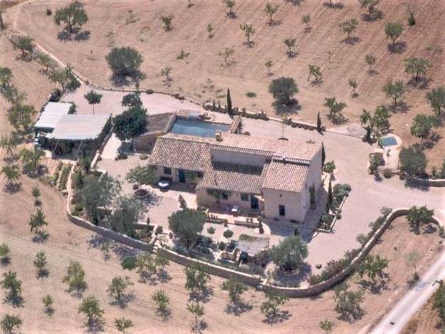Pool area in finca for sale in Lorca