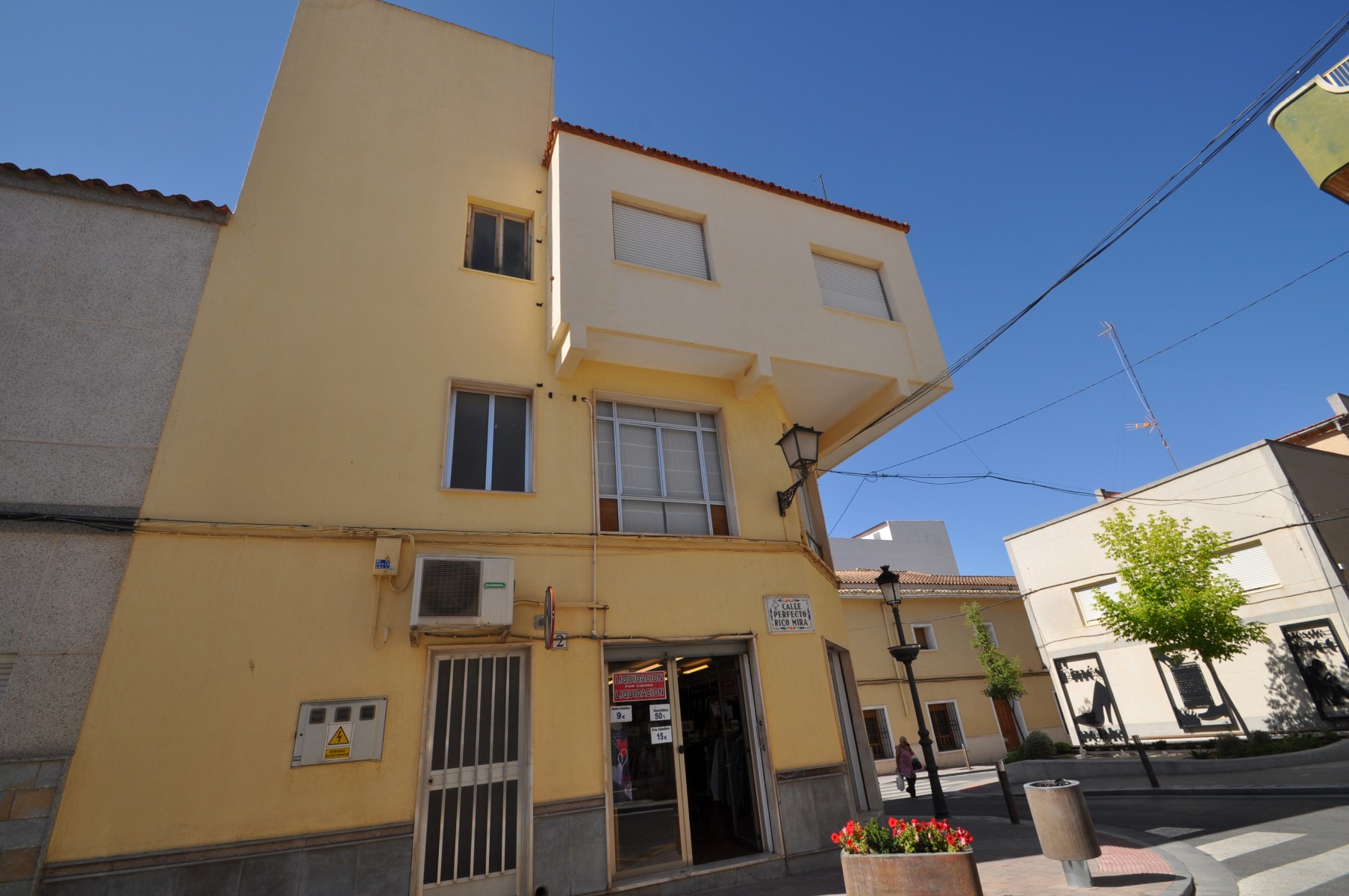 Master bedroom in apartment for sale in Pinoso
