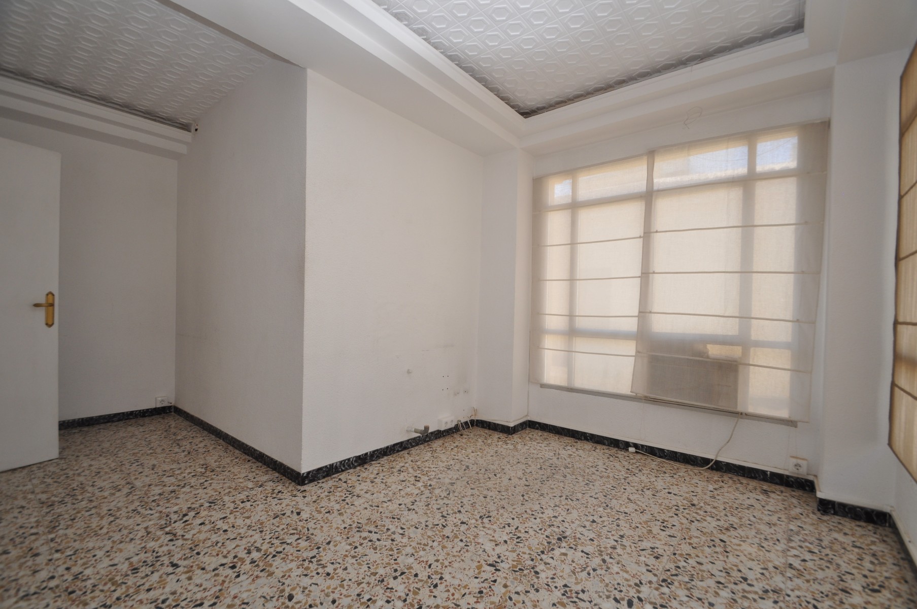 Pool area in apartment for sale in Pinoso