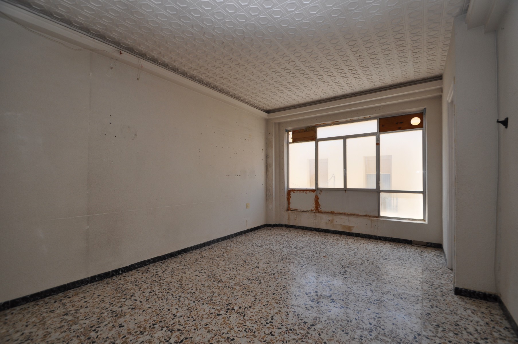 Bedroom in apartment for sale in Pinoso