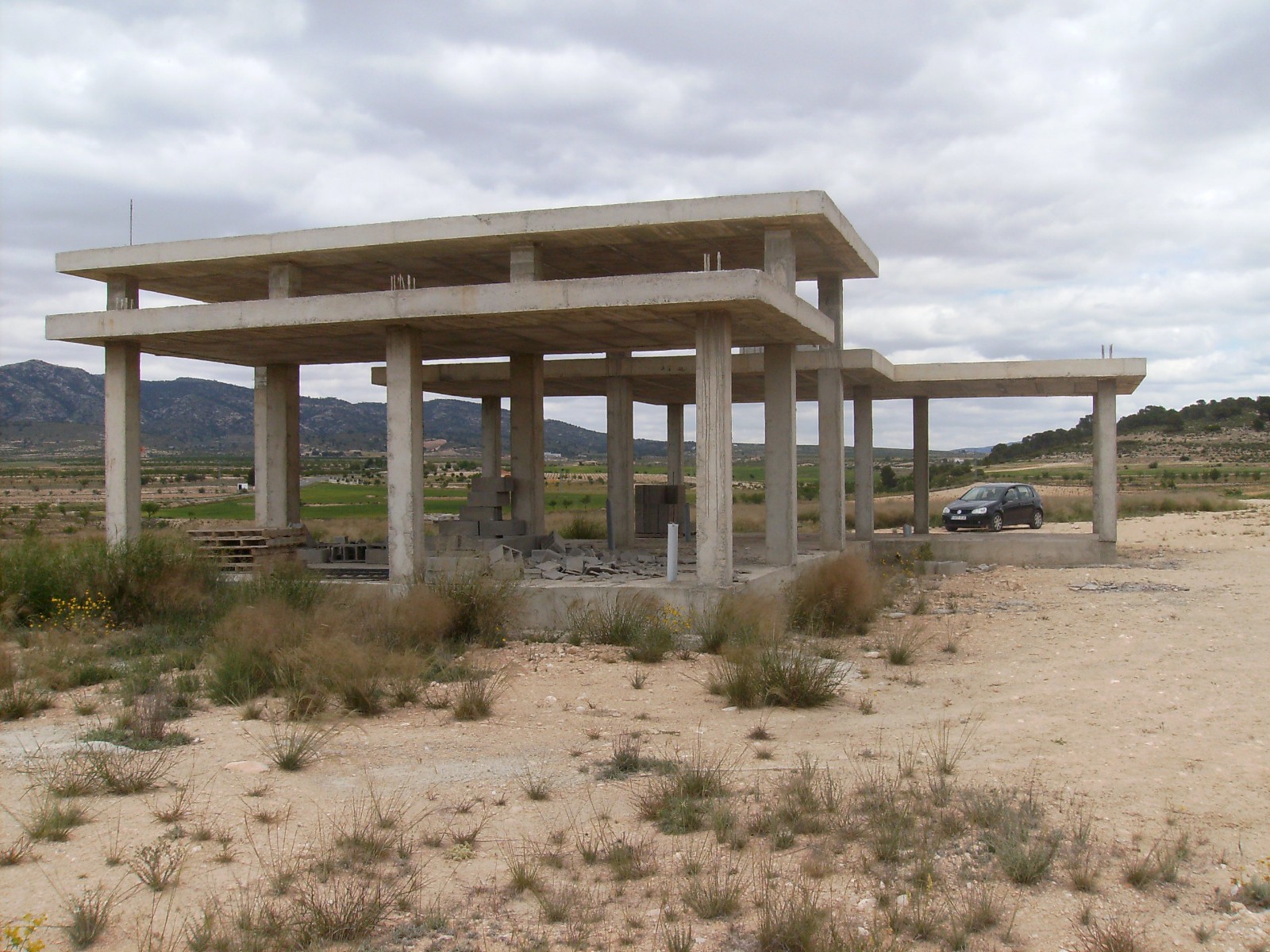 Dining area in land for sale in Torre Del Rico