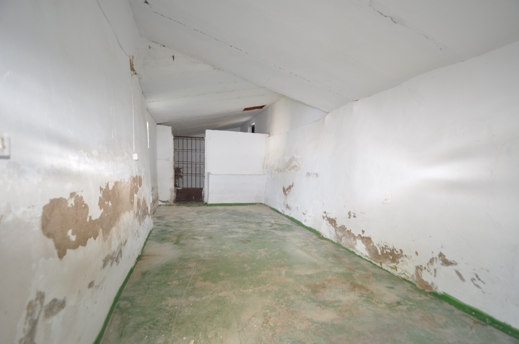 Bedroom in villa for sale in Fortuna
