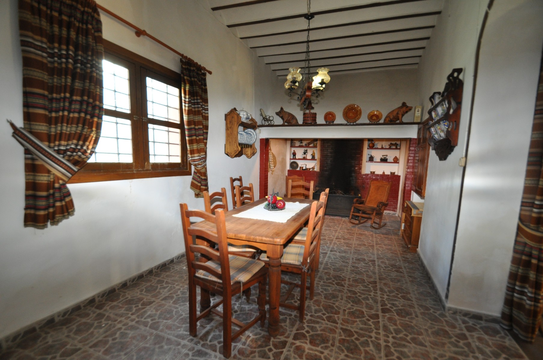 Bedroom in villa for sale in Fortuna