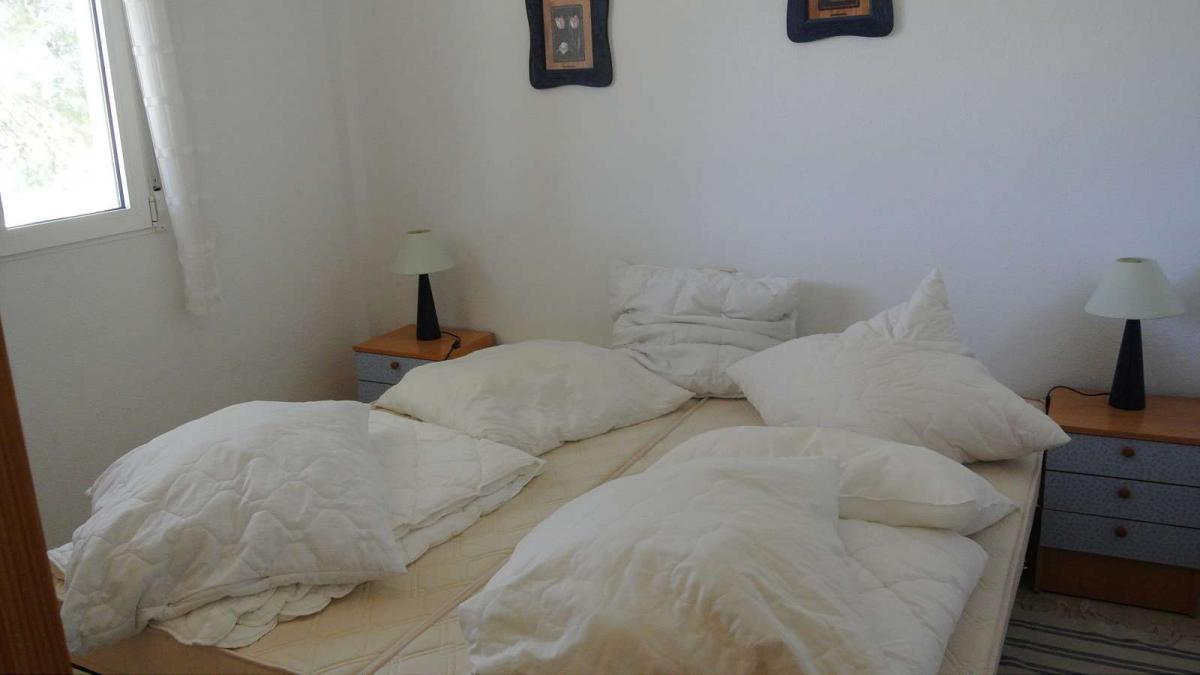 Bedroom in villa for sale in Jumilla