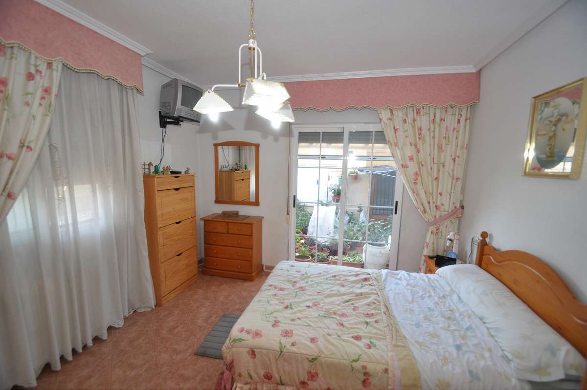 Master bedroom in terraced for sale in Pinoso